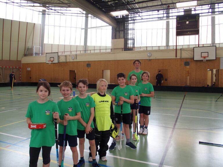 Glückliches Ende – für die Pressbaumer FloorballerInnen